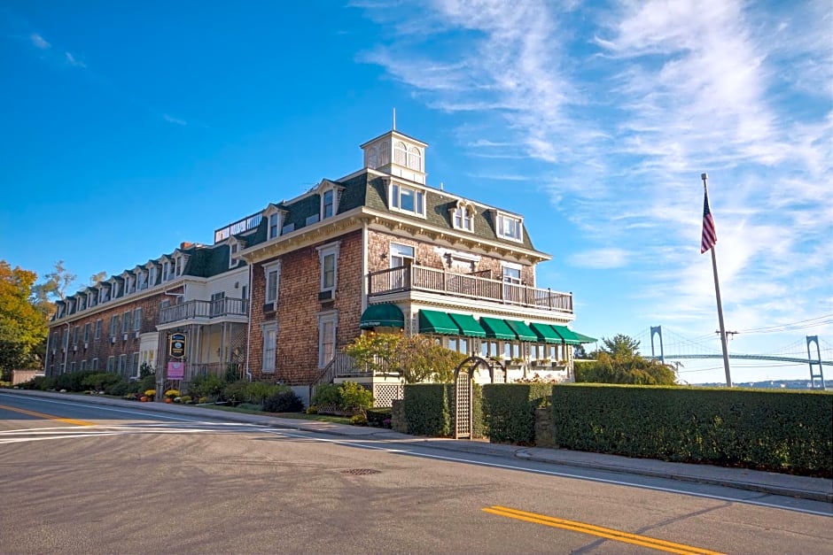 Wyndham Bay Voyage Inn