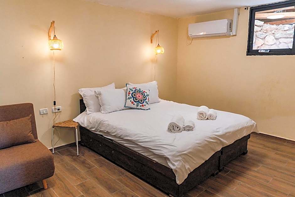 שיח מדבר לינה בנגב Burning Bush Negev