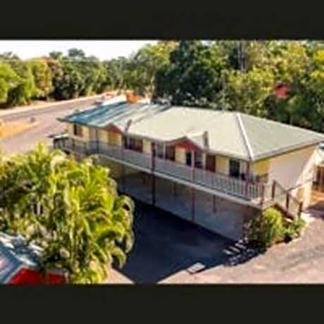 Agnes Palms Motel