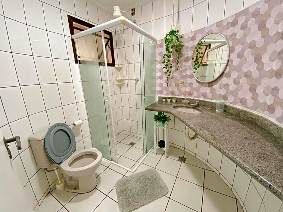 Apto lindo e aconchegante com piscina 202A