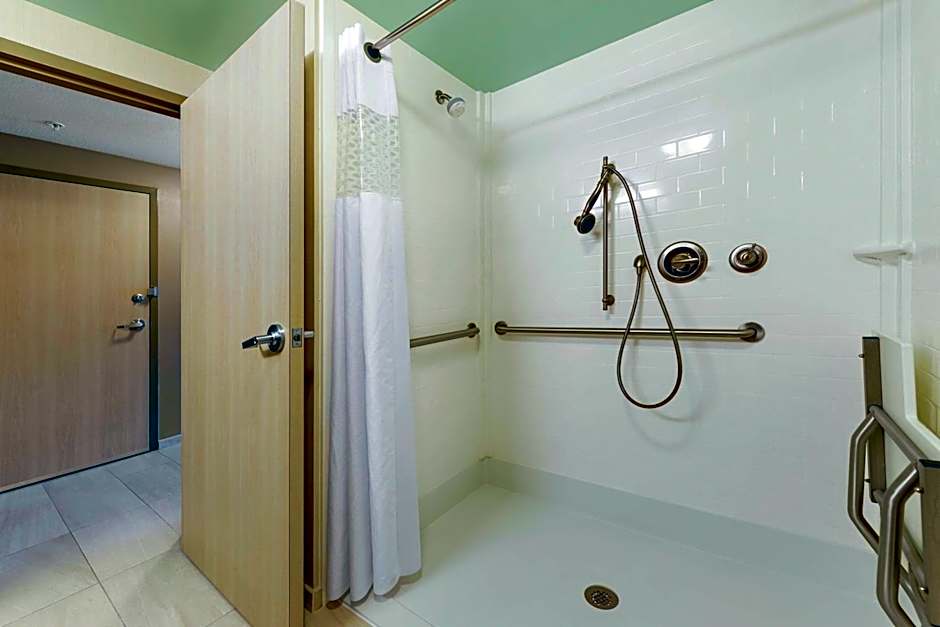 Hampton Inn By Hilton & Suites Gulfport