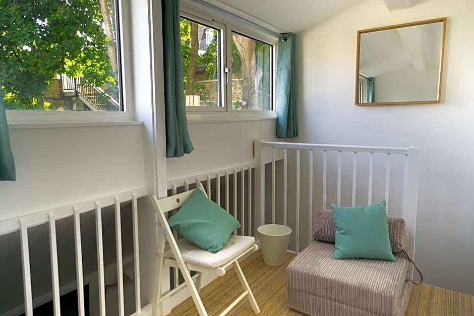 Largigi Rooms, Close to the Beach and Town Centre, Parking available