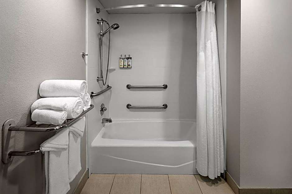 Holiday Inn Roanoke - Tanglewood Route 419 & I 581 By IHG