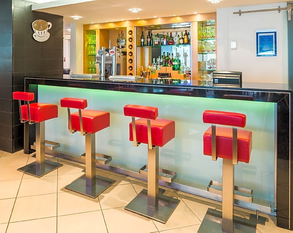 Holiday Inn Express Swiss Cottage – London, 07