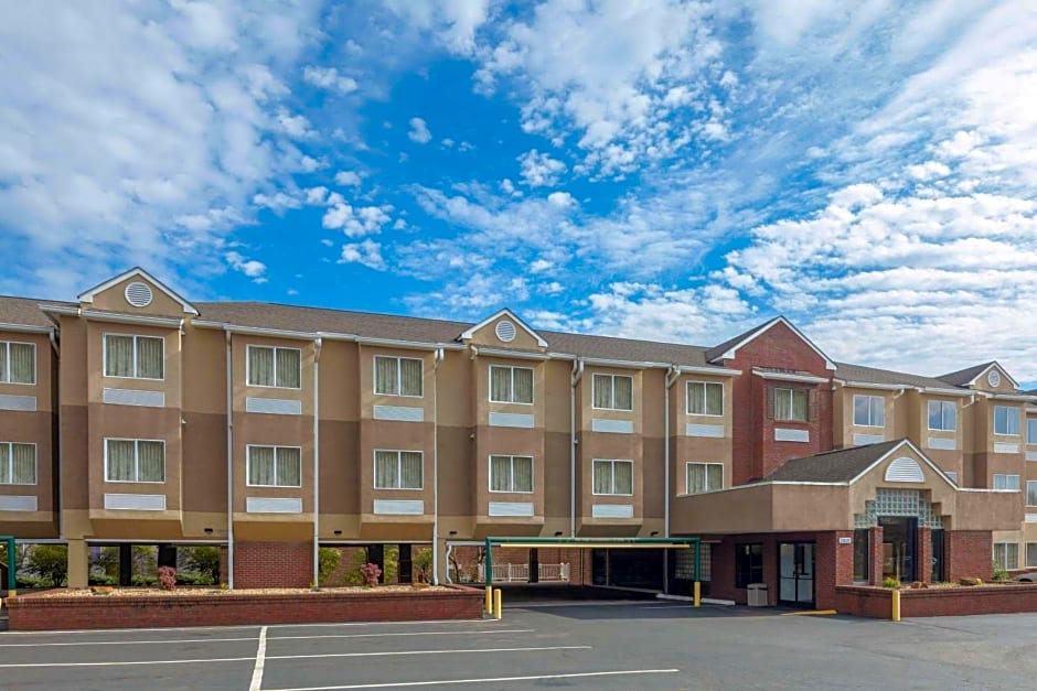 Microtel Inn by Wyndham Lake Norman