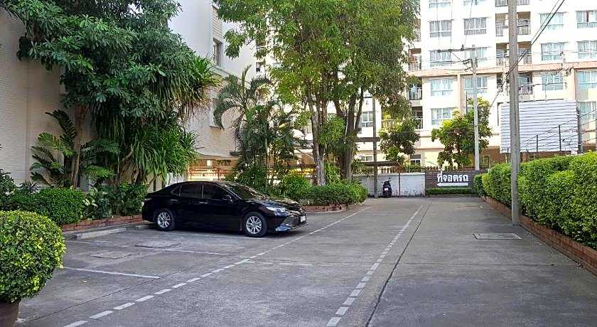 Sena House Paholyothin 30