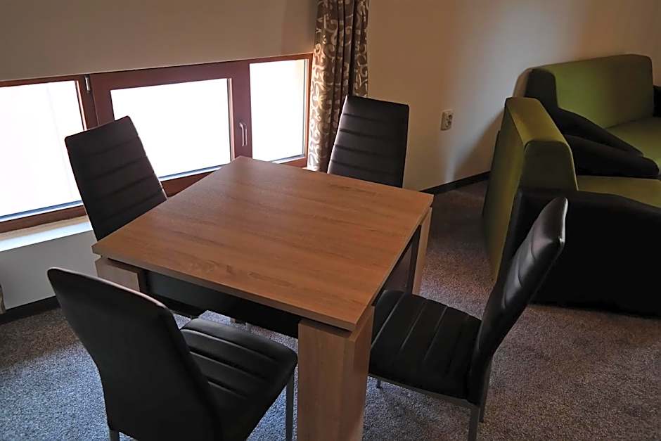 Friends Family Hotel