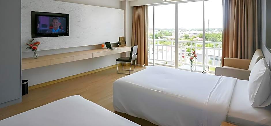 Golden City Rayong Hotel