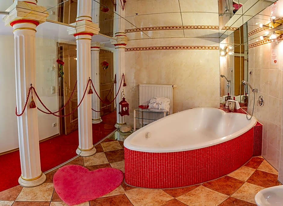 König Ludwig Design Hotel NEU Zimmer mit Sauna oder Whirlpool oder mehr