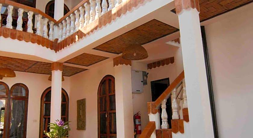 Mut Mee Garden Guest House