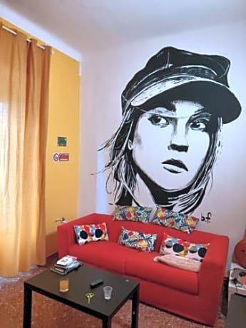 Pisa Train Station Hostel