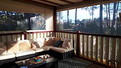 Maison mobilhome sans vis à vis au calme et en hauteur