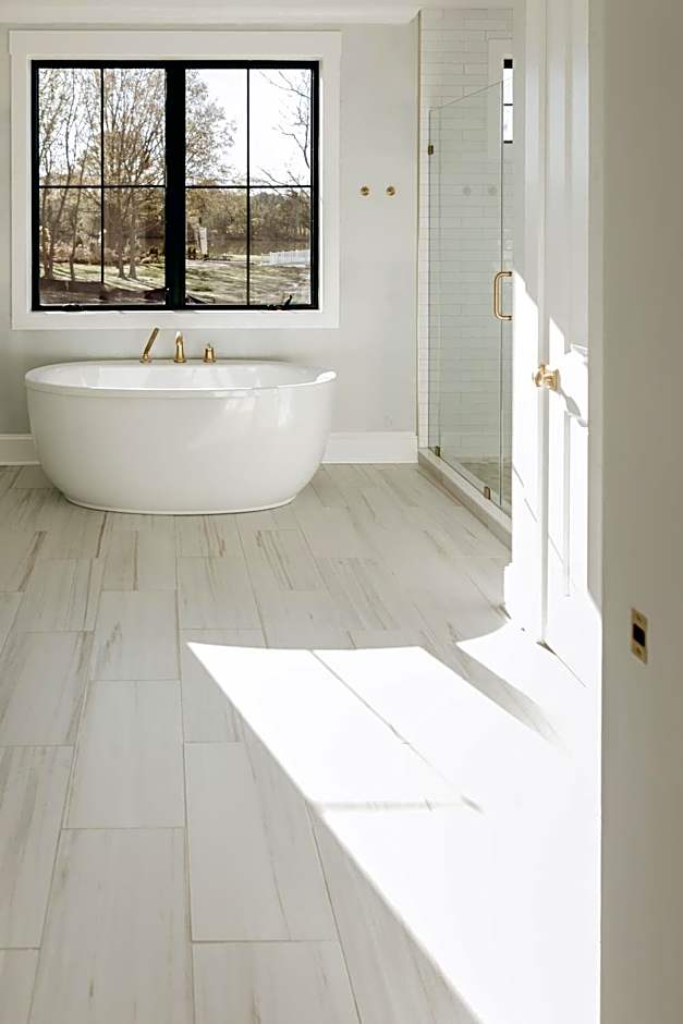 The Oaks Waterfront Hotel