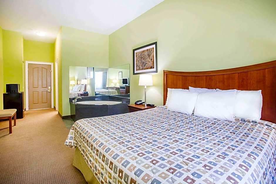 Days Inn & Suites by Wyndham Swainsboro