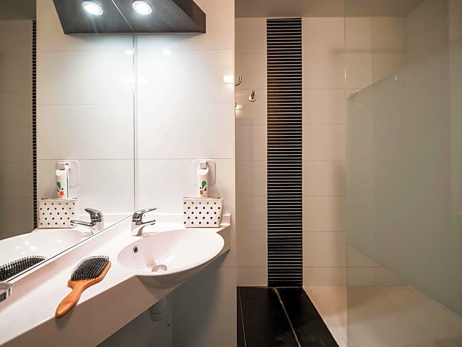 ibis Styles Rouen Val De Reuil