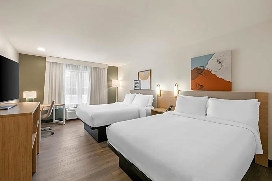 Spark by Hilton Freeport