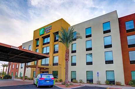 Holiday Inn Express & Suites - Phoenix North - Scottsdale, an IHG Hotel