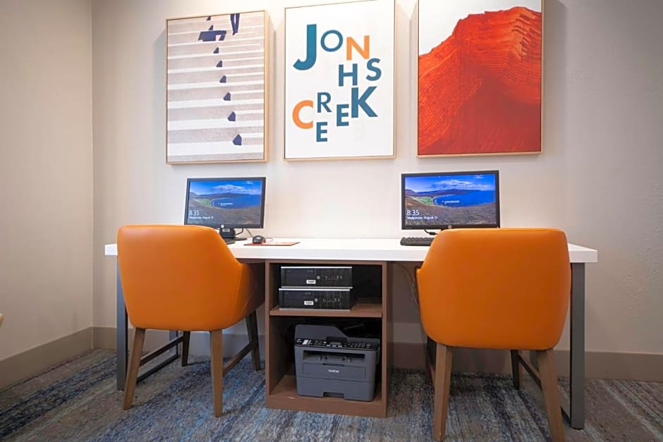 Holiday Inn Express and Suites Atlanta-Johns Creek