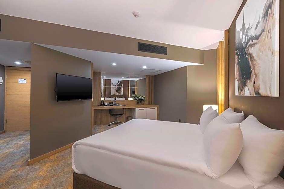 Photo 1 of 12 of Junior Suite