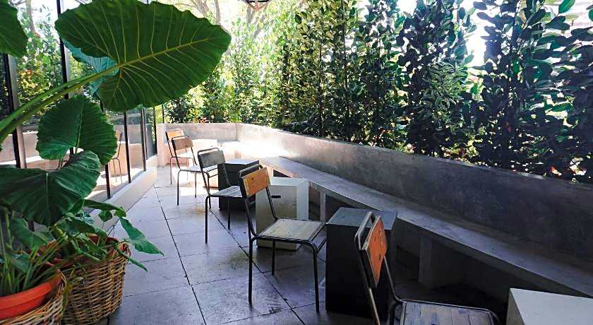 M ROOF HOTEL & RESIDENCES