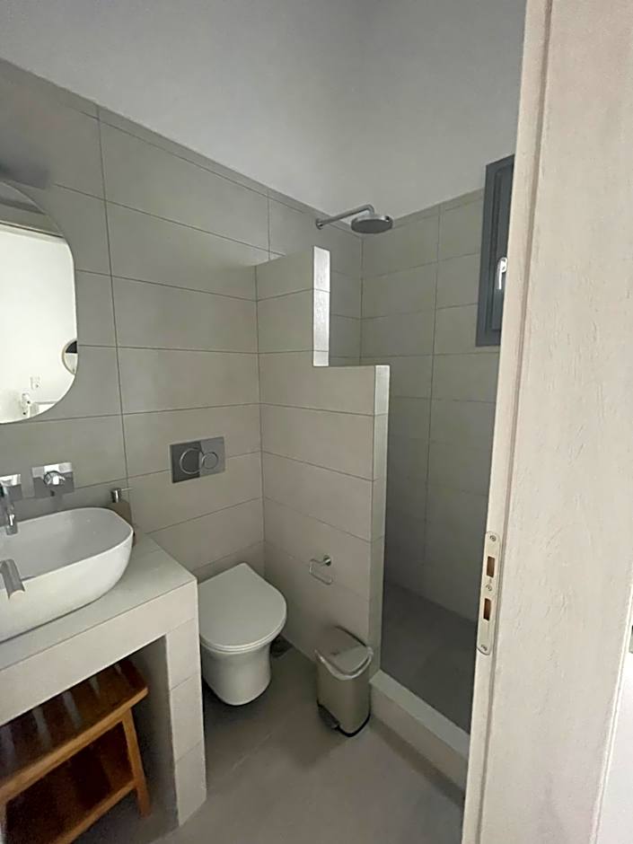 Kirki Rooms by the sea