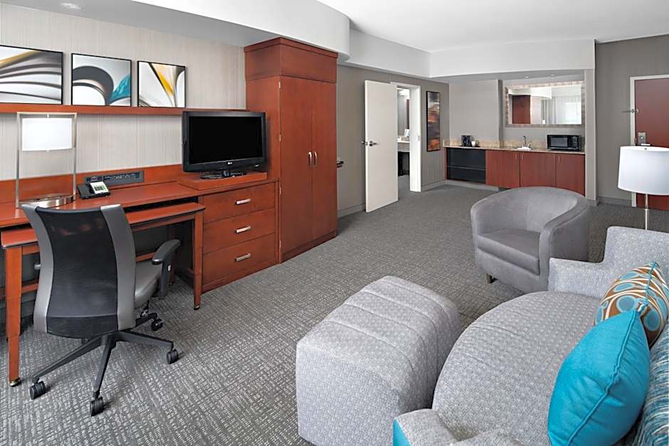 Courtyard by Marriott Raleigh North/Triangle Town Center