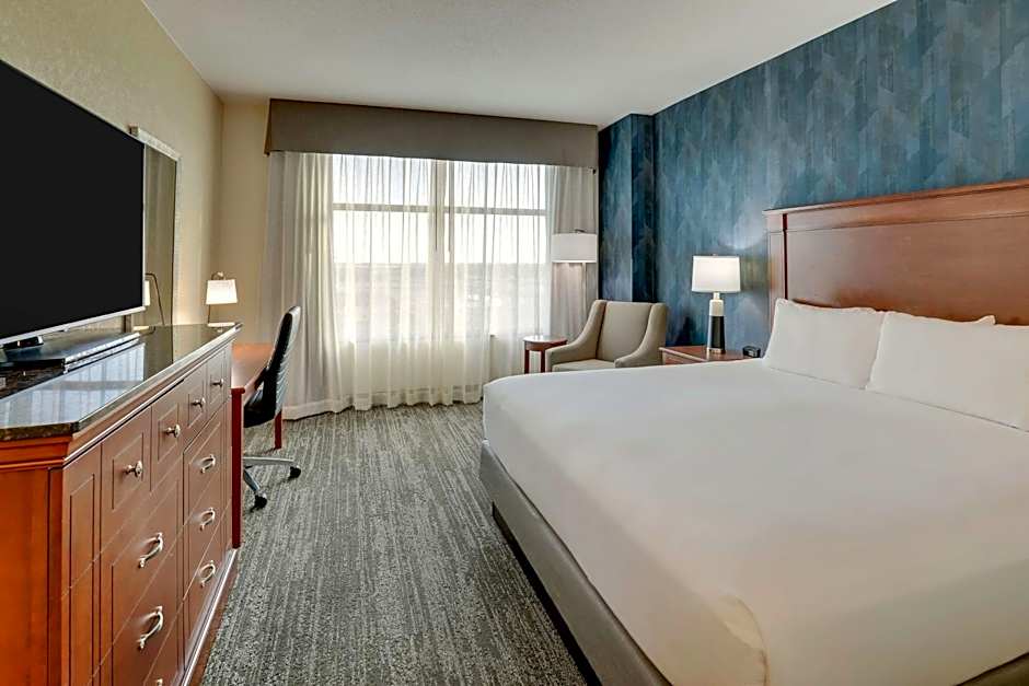 DRURY INN & SUITES MT VERNON