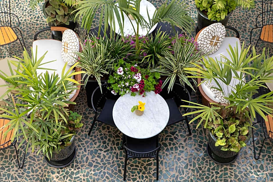 Rephael House Boutique Hotel