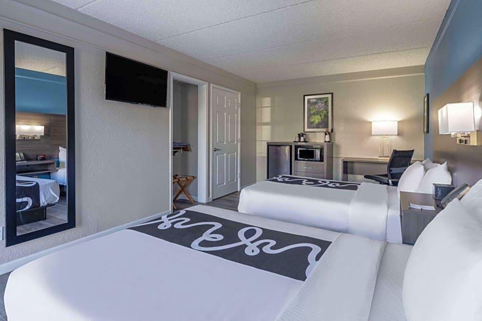 La Quinta Inn & Suites by Wyndham Sacramento North