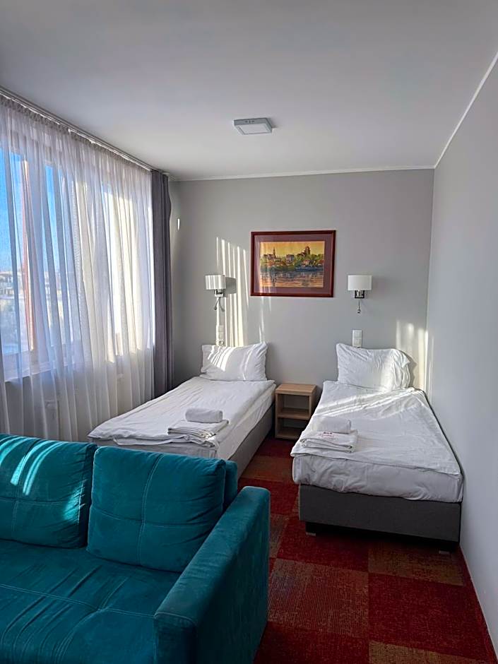Carina Hotel