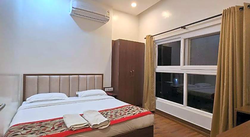 A Palace on River Rashmi Guest House