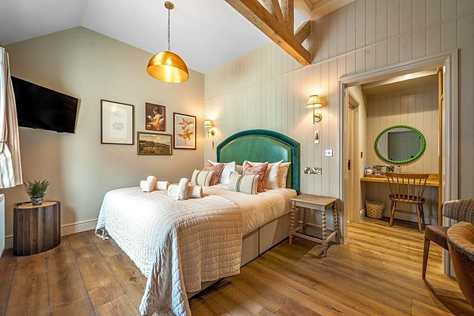 Charlcombe Inn