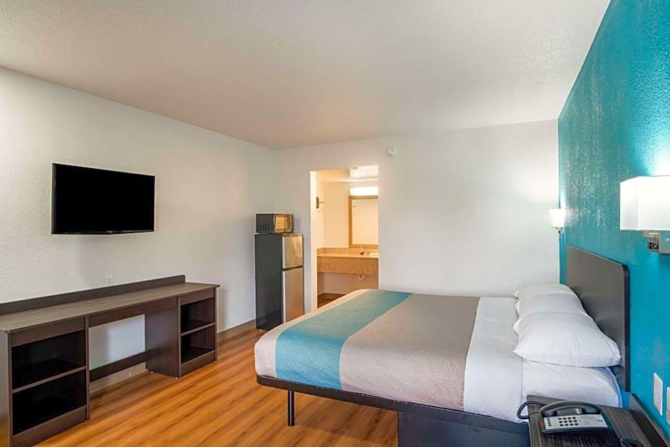 Motel 6-Lexington, KY - Airport