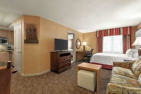 Deluxe One-Bedroom Suite - Non-Smoking