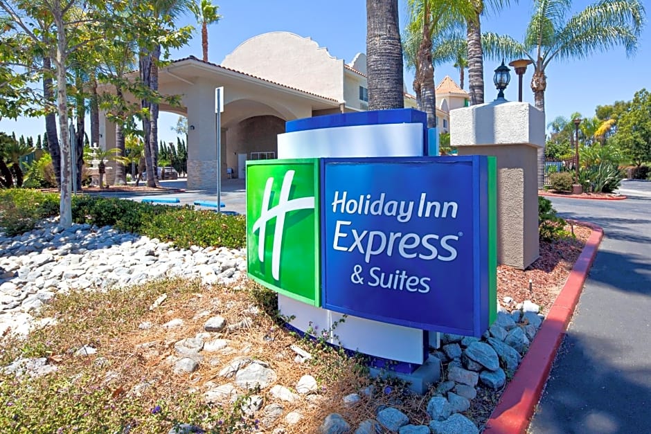 Holiday Inn Express Hotel & Suites San Diego-Escondido, an IHG Hotel