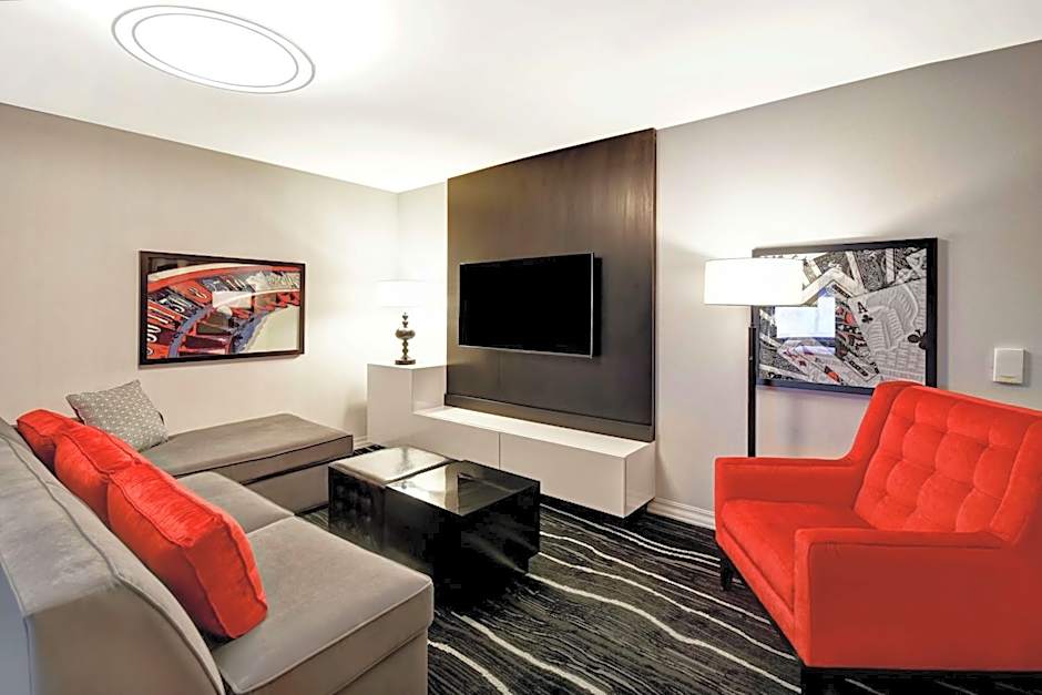 DoubleTree by Hilton Deadwood at Cadillac Jacks