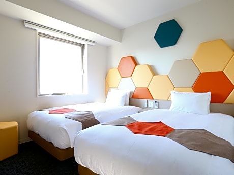 Twin Room - Non-Smoking