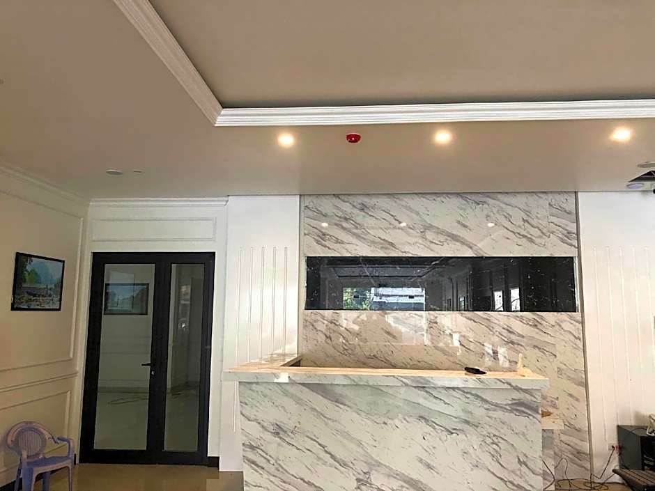 Paragon Noi Bai Hotel and Pool