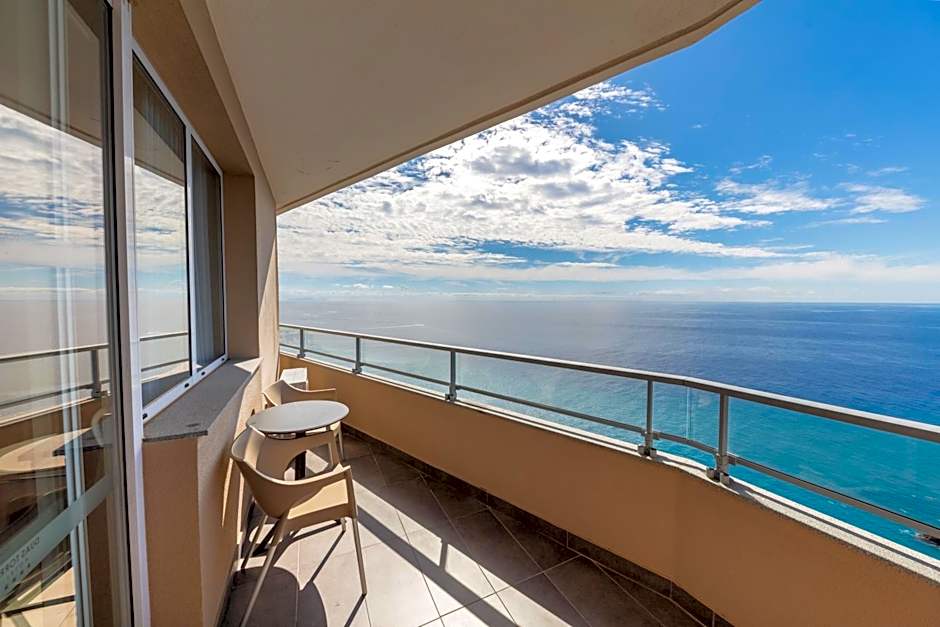 Duas Torres Hotel