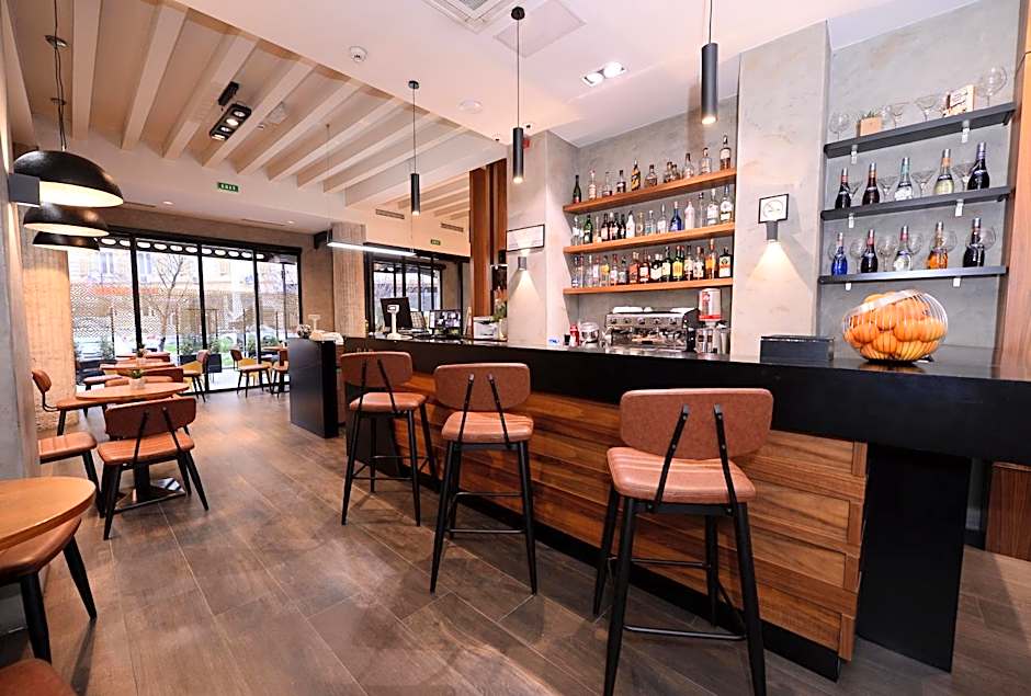 Alexandar Square Boutique Hotel