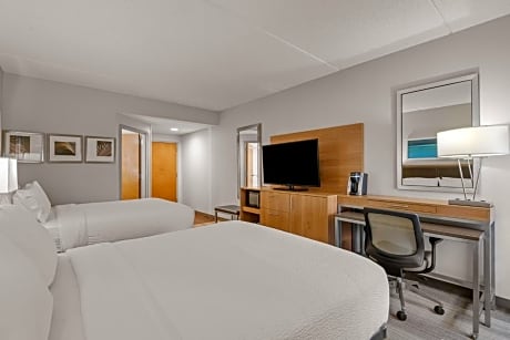 Standard Room with Two Queen Beds