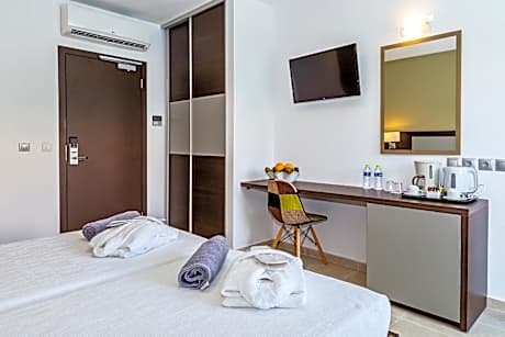 Superior Room with Land View