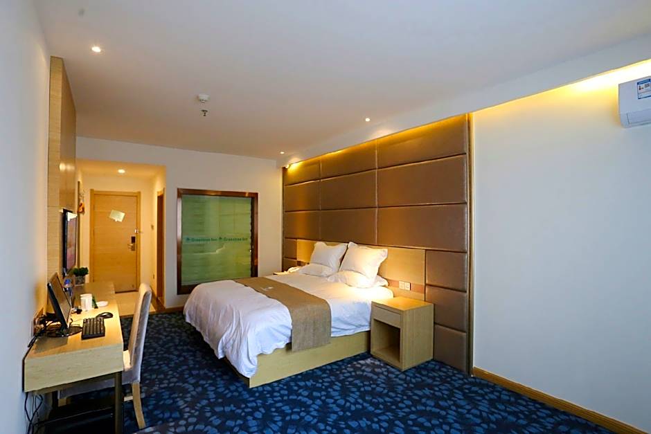 GreenTree Inn Xi'an Xincheng District Raily Station Wukou Metro Station Hotel
