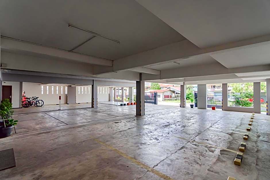 RedDoorz Syariah Plus near Tanjungpura University 2 Pontianak