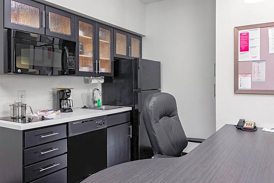 Candlewood Suites Warner Robins By IHG