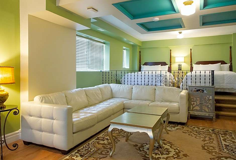 Photo 1 of 4 of Executive 2 Queen Beds