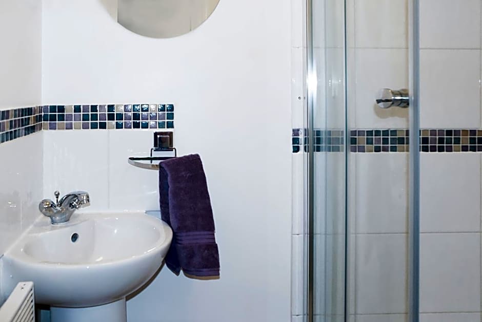 Chestnut Contractor Stays