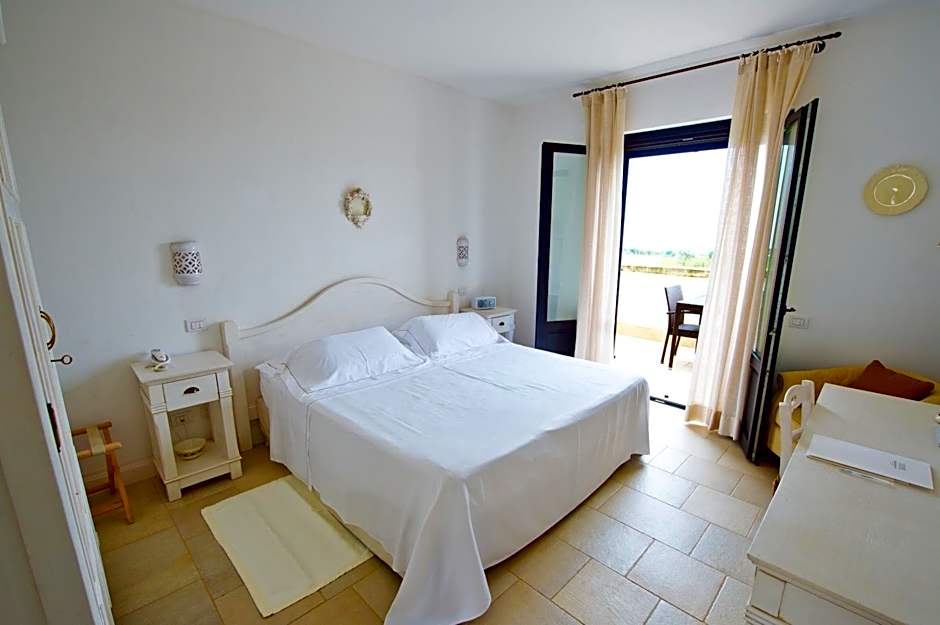 Photo 1 of 7 of Deluxe 1 Queen Bed or 2 Beds