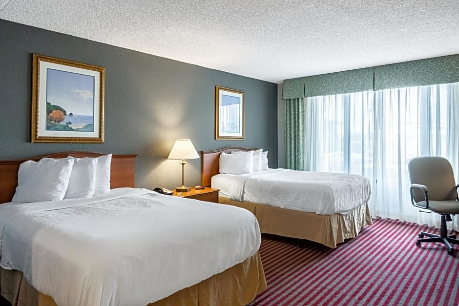 Lakeland Hotel