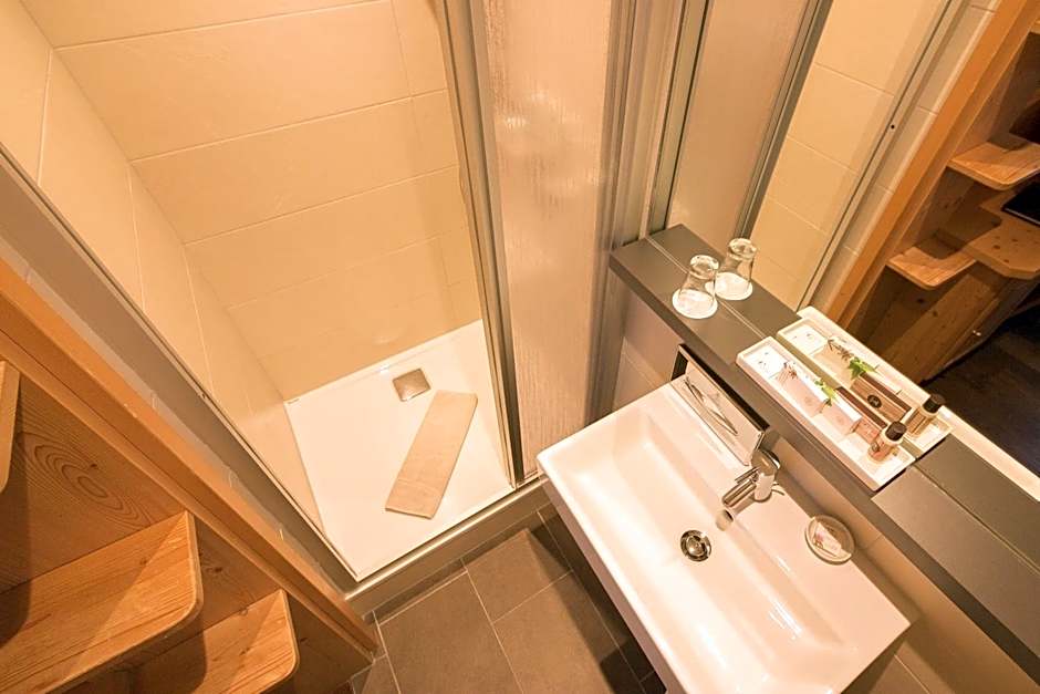 Wohlfühlhotel Hubertushof am Arlberg - Ski-In & Ski-Out - Sky Pool